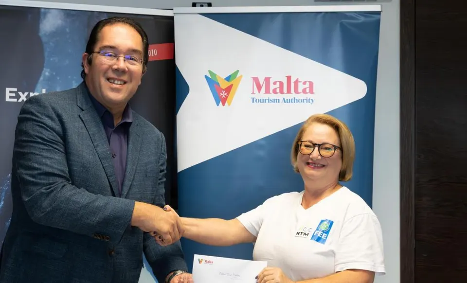 MTA Donates Diving Award Prize Money to Environmental NGOs