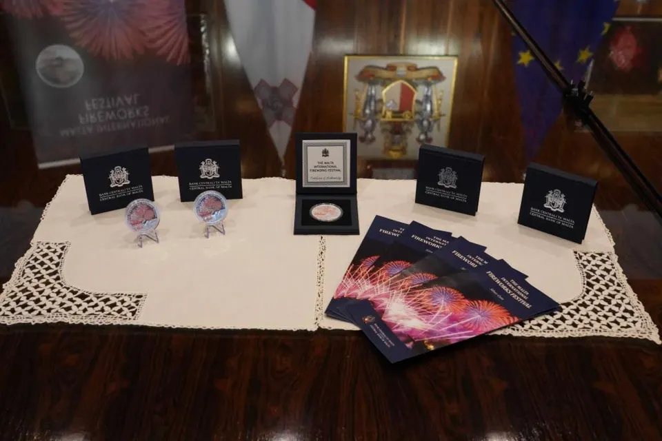 Fireworks Festival 25th Anniversary Commemorative Coin